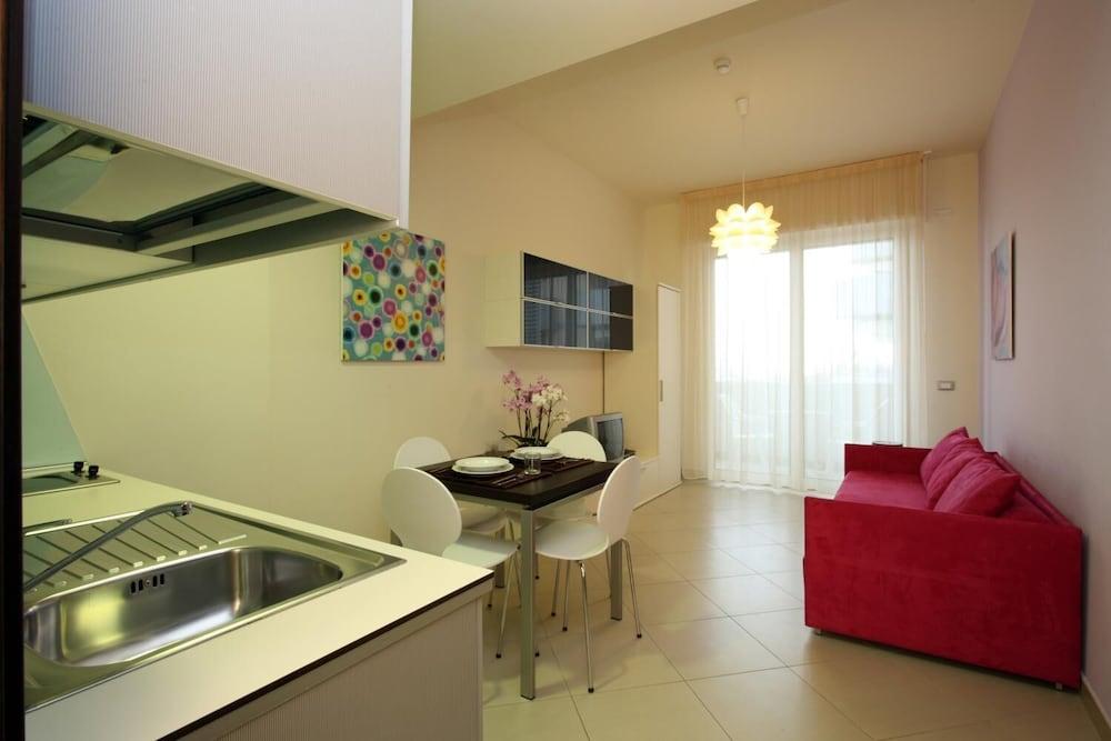 Noha Suite Hotel Riccione Bagian luar foto