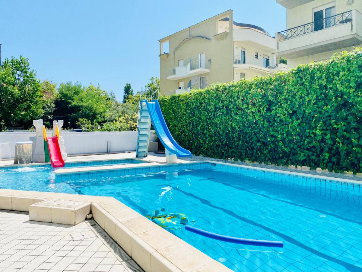 Noha Suite Hotel Riccione Bagian luar foto