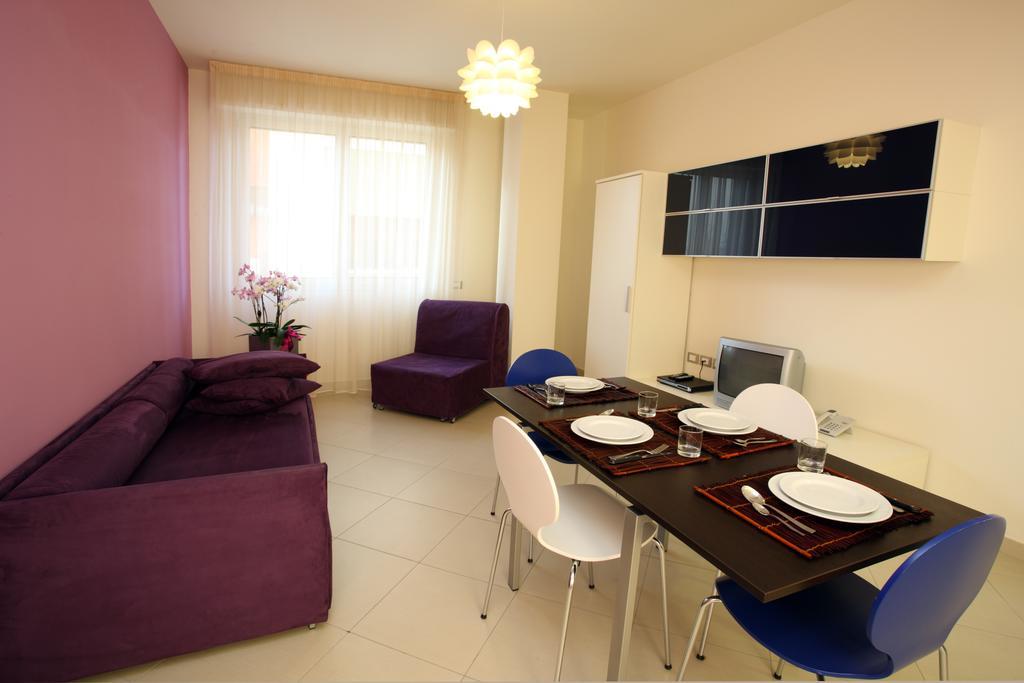Noha Suite Hotel Riccione Bagian luar foto